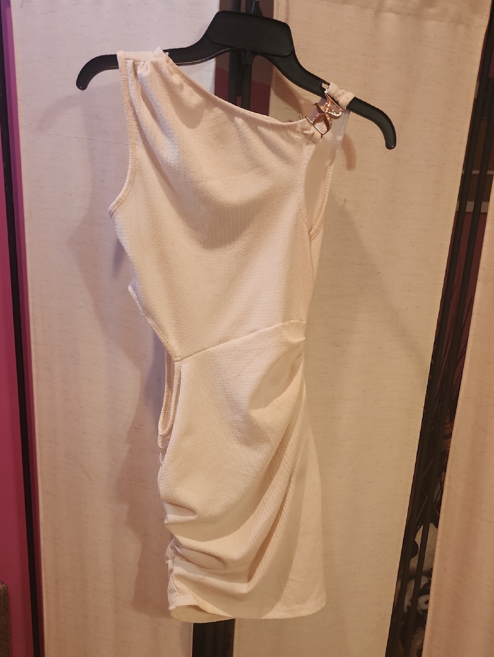 SHEIN Cream One-Shoulder Buckle Ruched Mini Dress